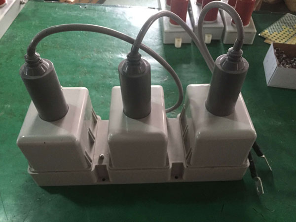 �������������D